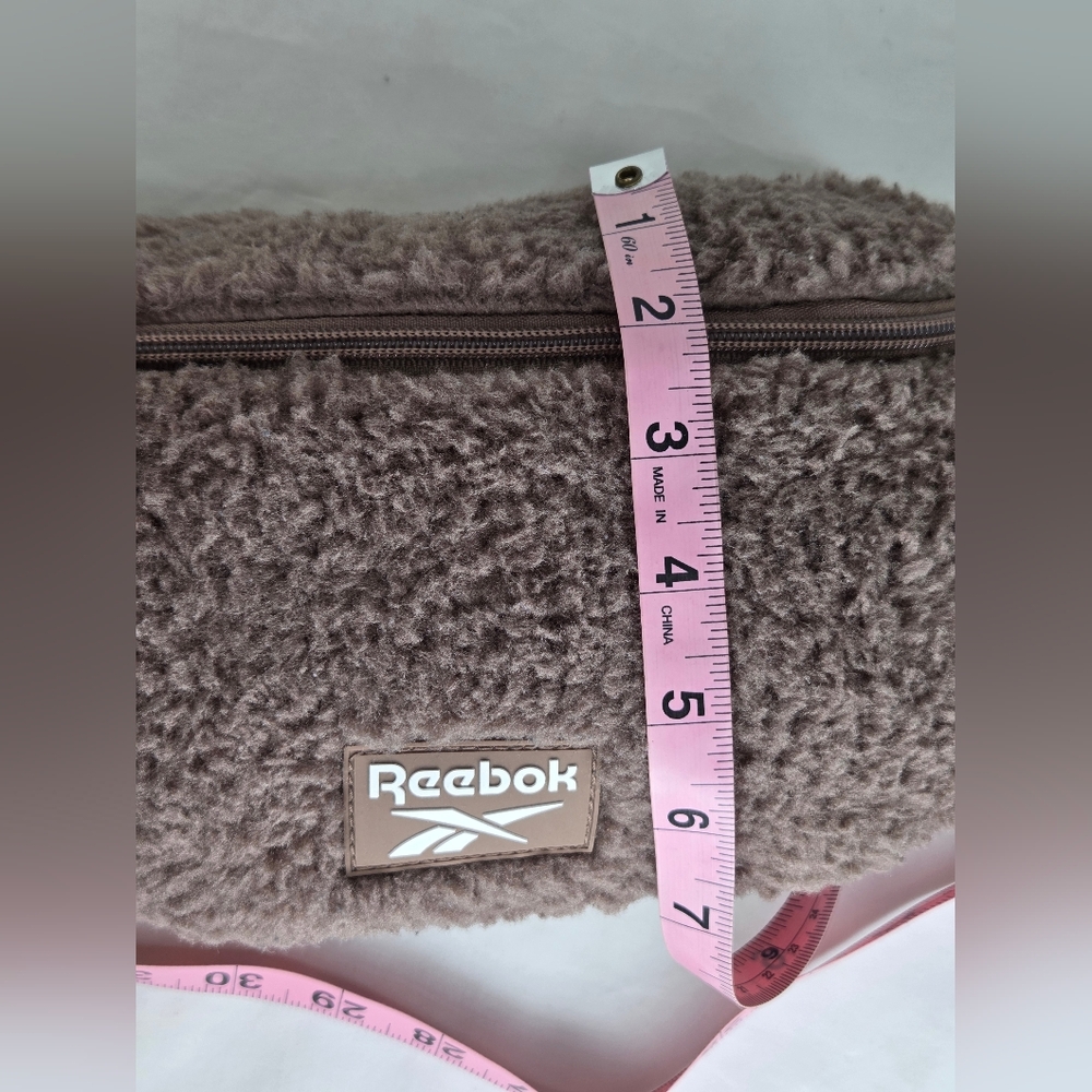 Reebok OS Brown Fleece Belt Bag / Fanny Pack - Picture 13 of 13